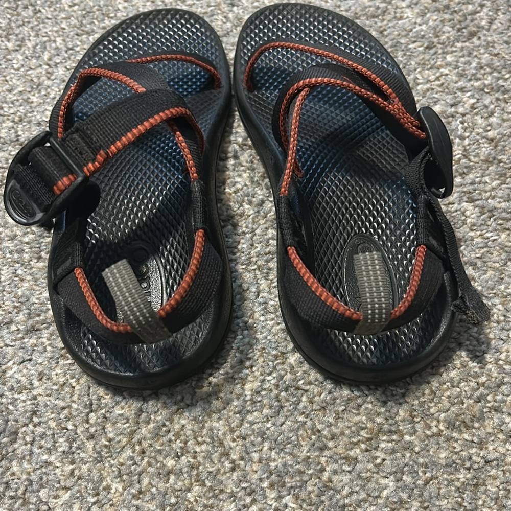 Chaco Big Kid's Z/1 EcoTread™ Sandals -Black with orange trim - Size 4Y - Picture 2 of 7